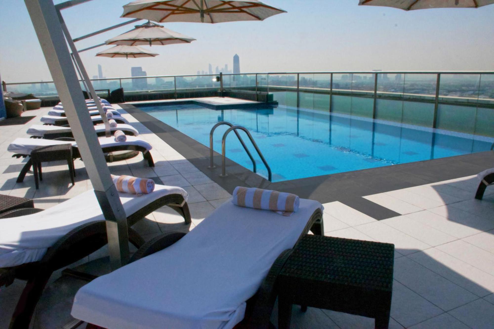 Park Regis Kris Kin Hotel Дубай Екстер'єр фото Rooftop pool at the Four Seasons Hotel, Mexico City